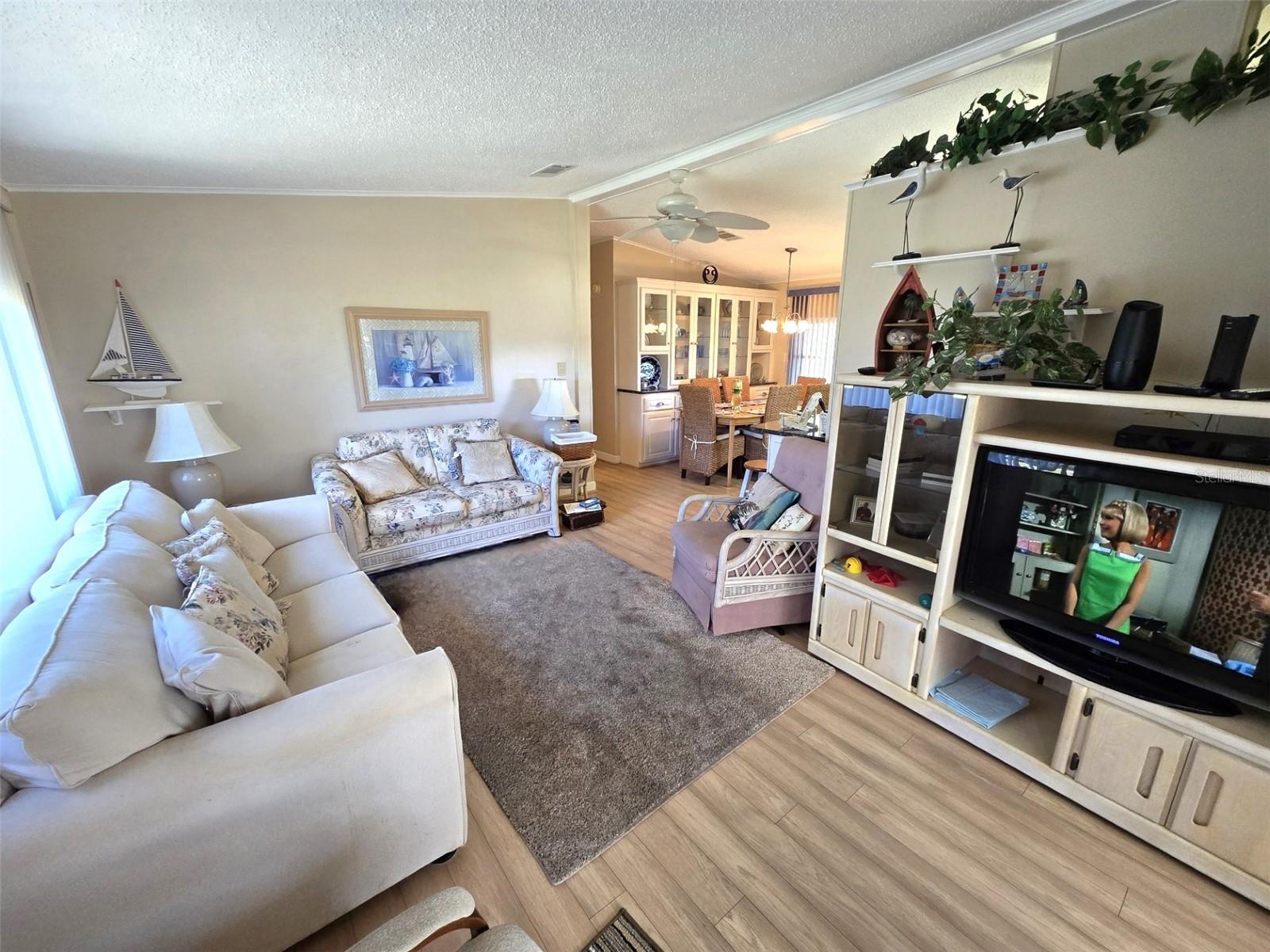 IMPERIAL LAKES - Residential Lease