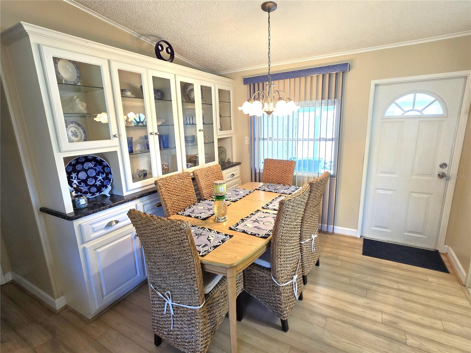 IMPERIAL LAKES - Residential Lease