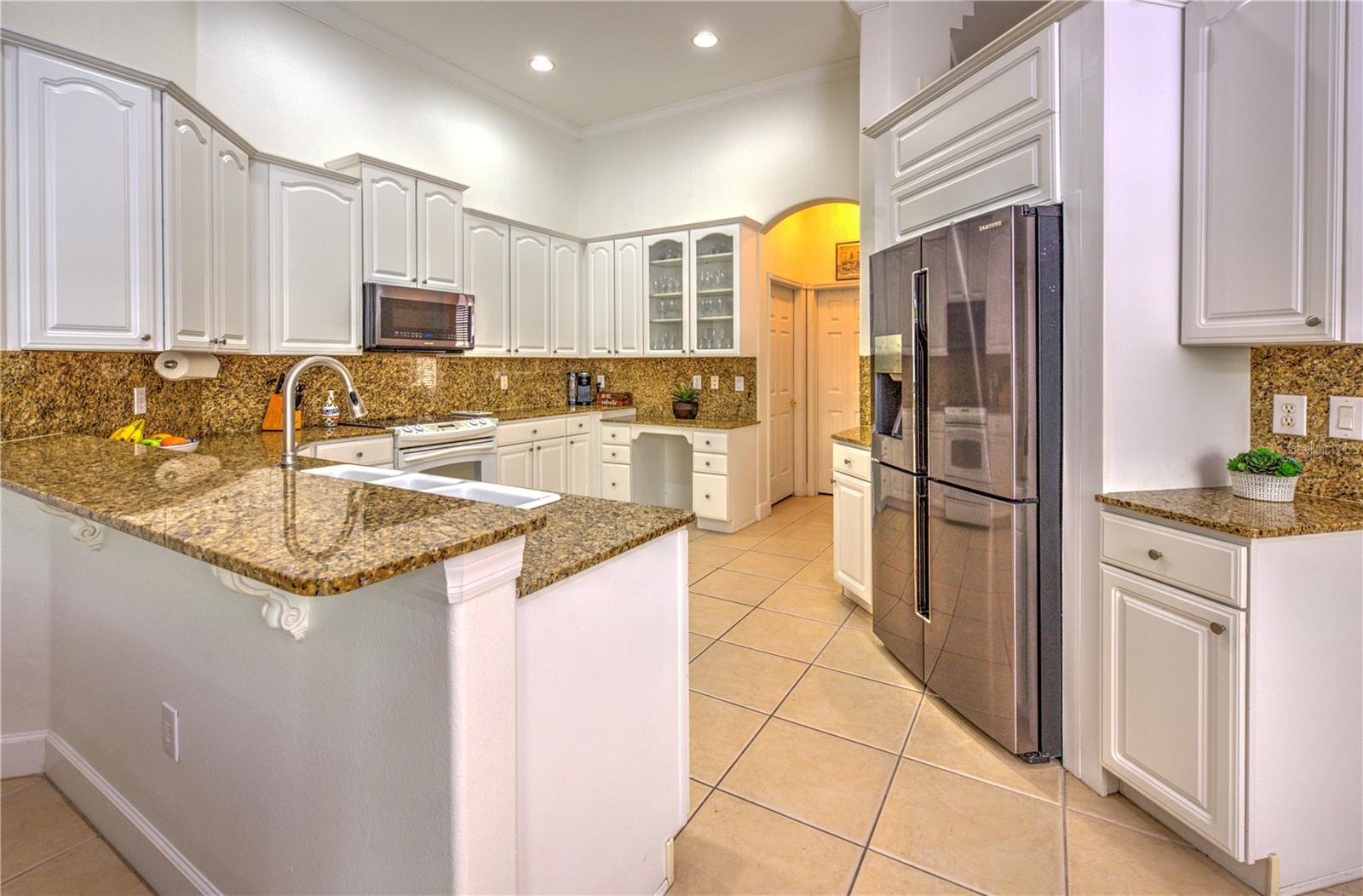 TAMPA PALMS - Residential