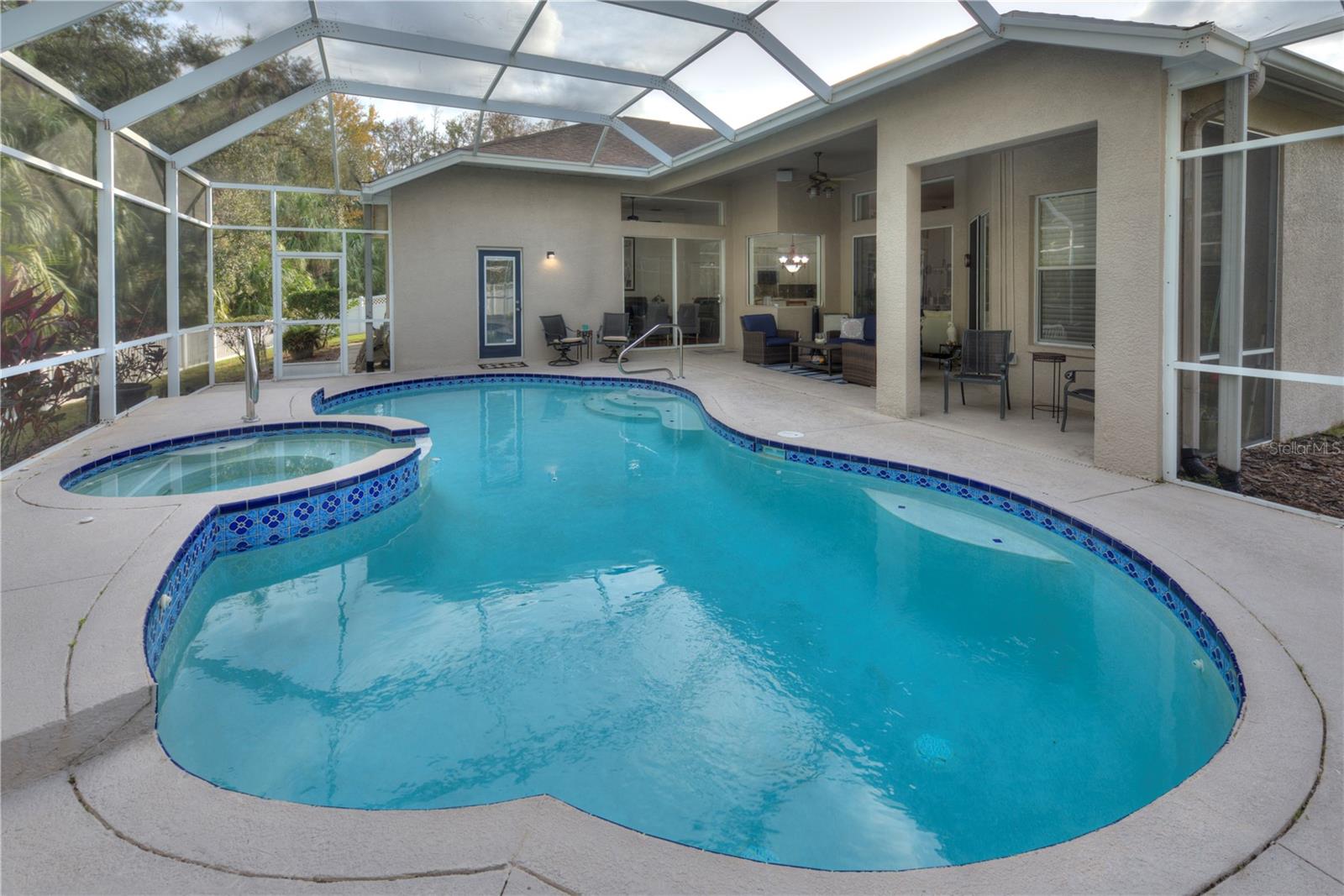 TAMPA PALMS - Residential