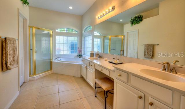 TAMPA PALMS - Residential