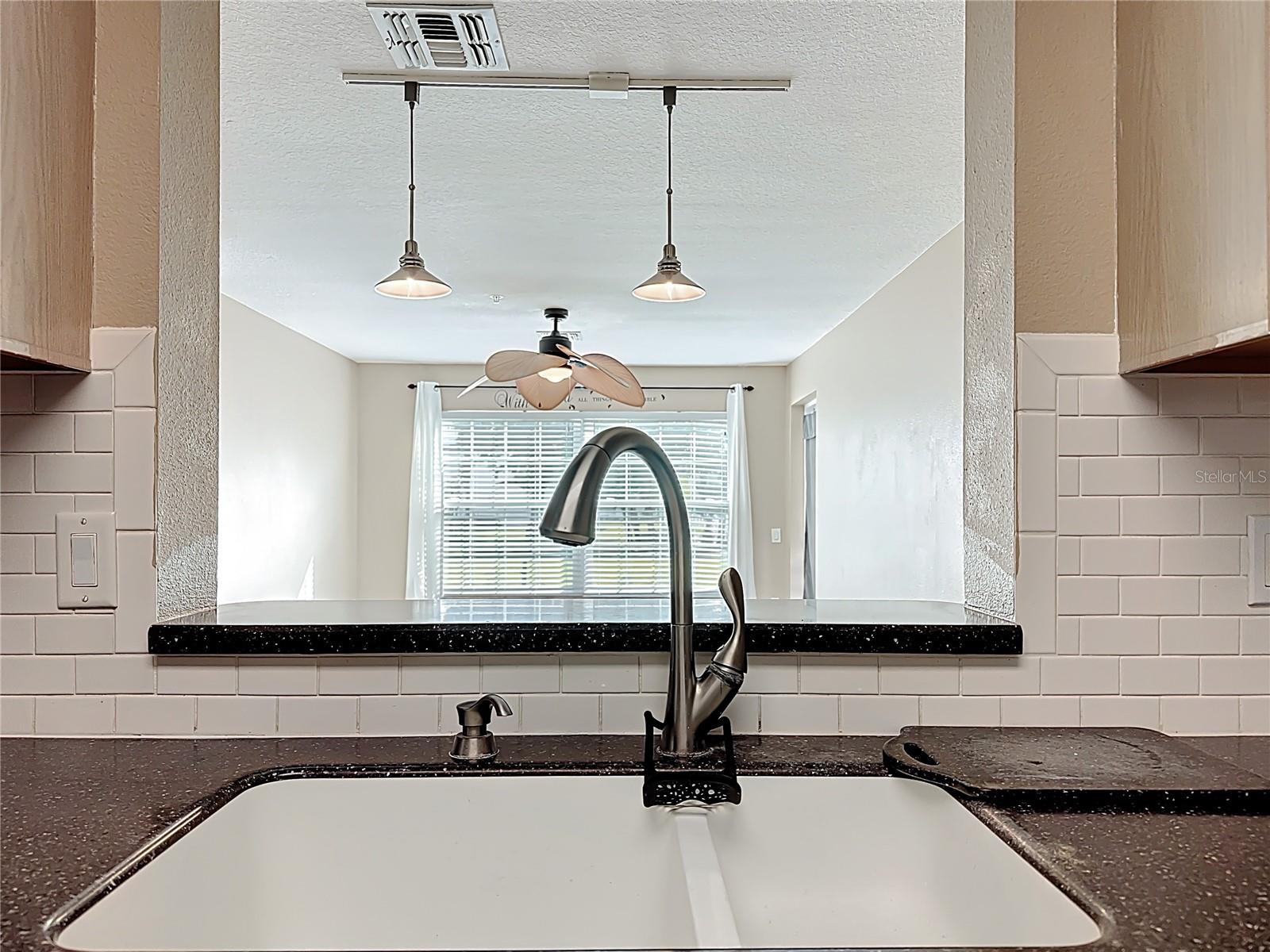 OASIS 02 CONDO PH 04 - Residential Lease