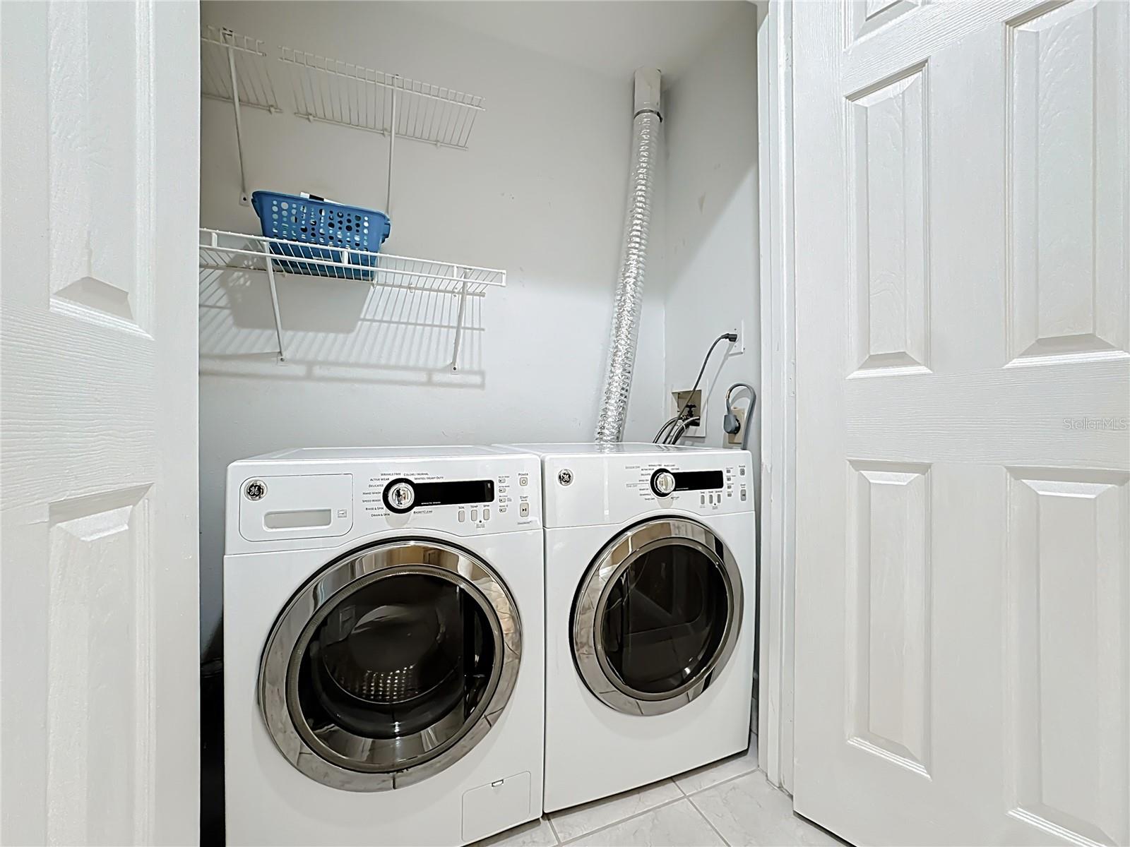 OASIS 02 CONDO PH 04 - Residential Lease