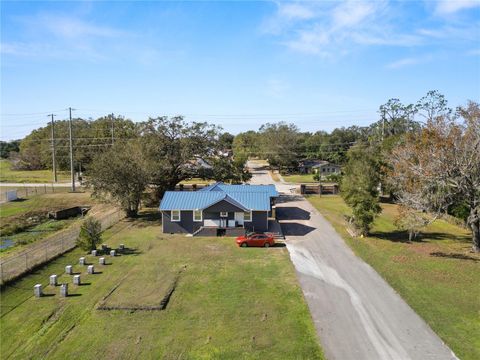 A home in LAKELAND