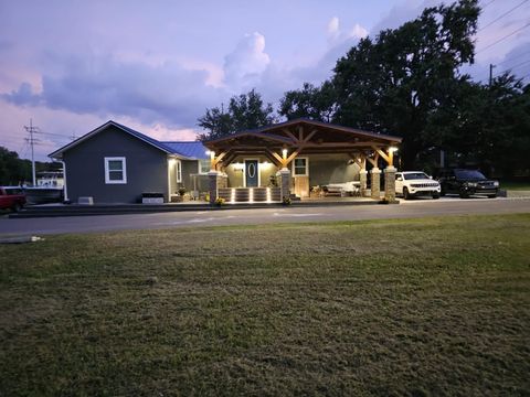 A home in LAKELAND