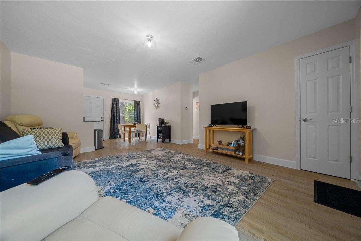 MEADOWLAWN ADD - Residential