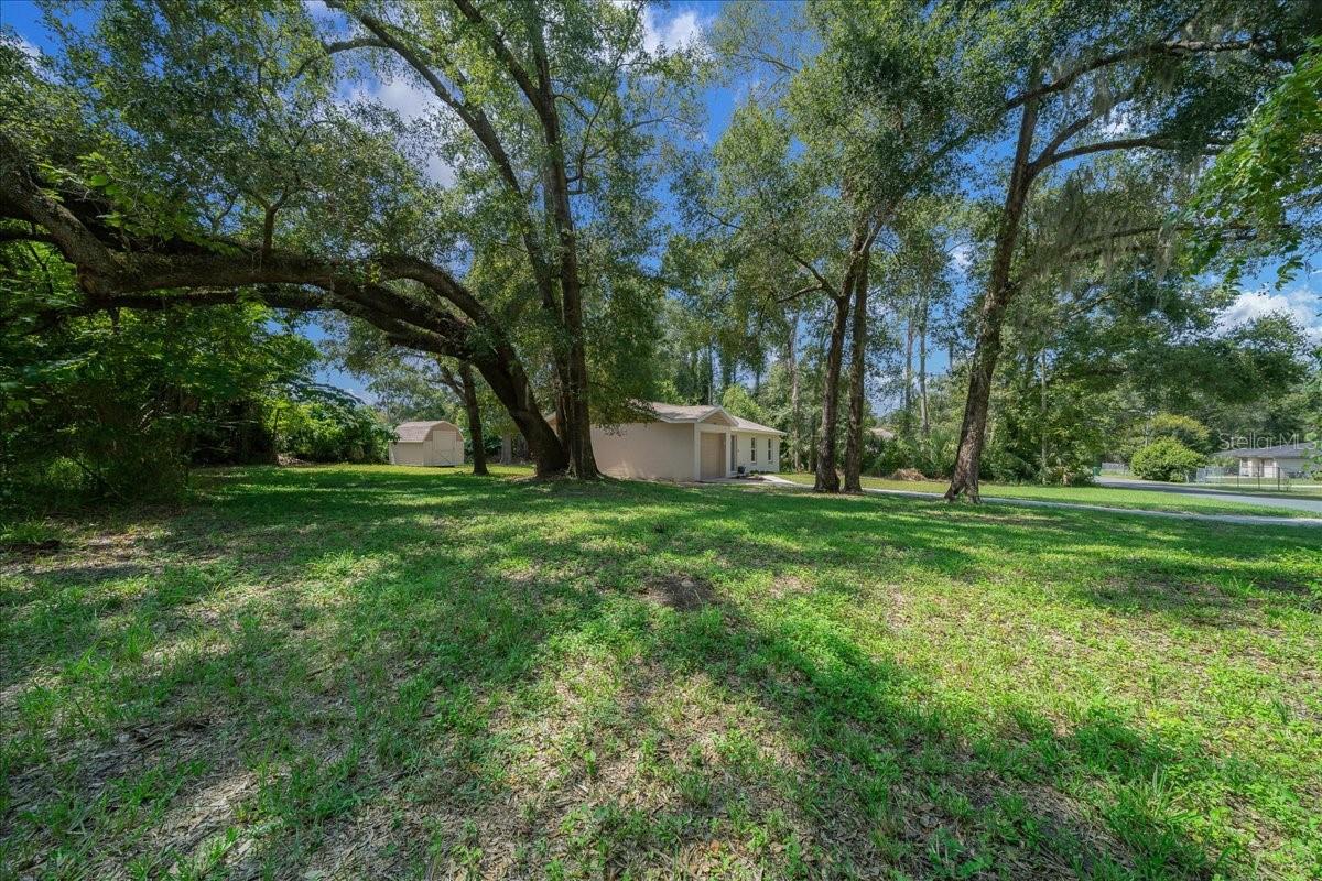 MEADOWLAWN ADD - Residential