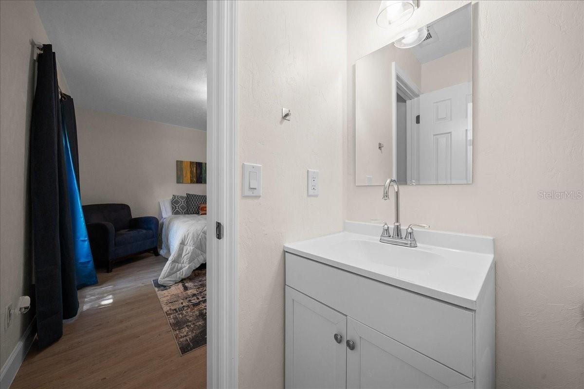 MEADOWLAWN ADD - Residential