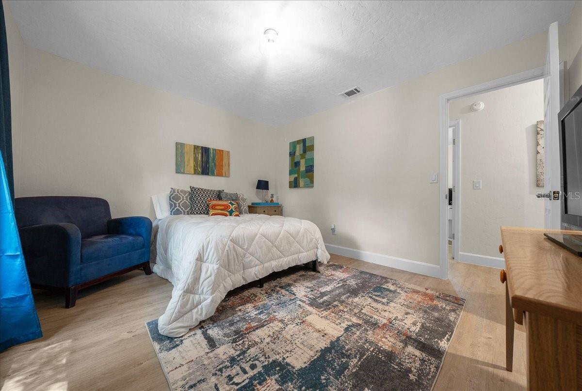 MEADOWLAWN ADD - Residential