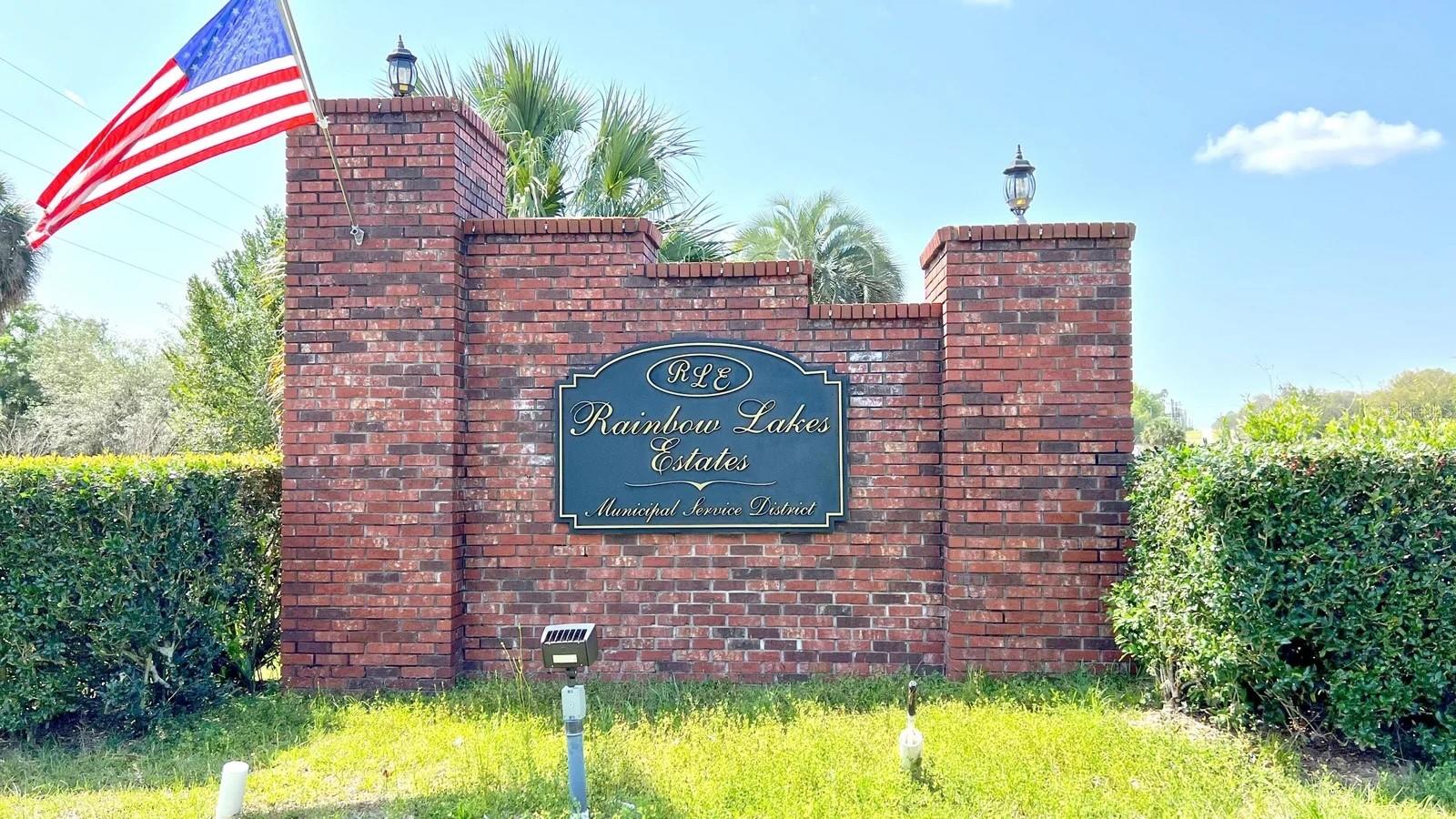 RAINBOW LAKES ESTATE - Residential