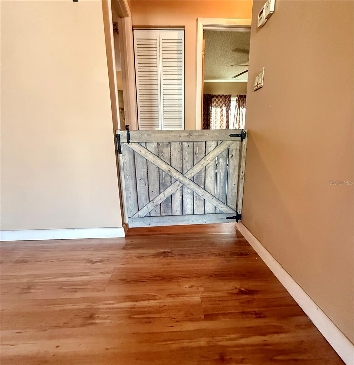 RAINBOW LAKES ESTATE - Residential