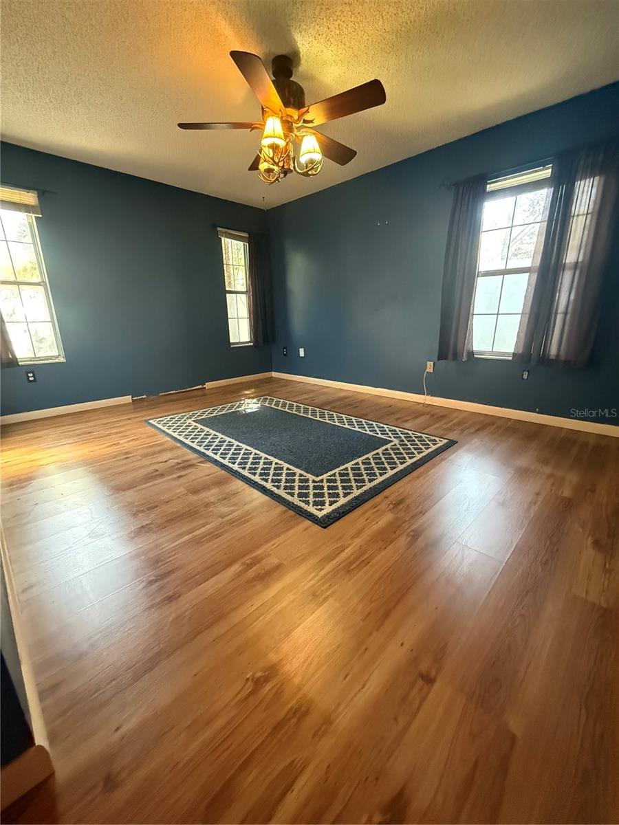 RAINBOW LAKES ESTATE - Residential