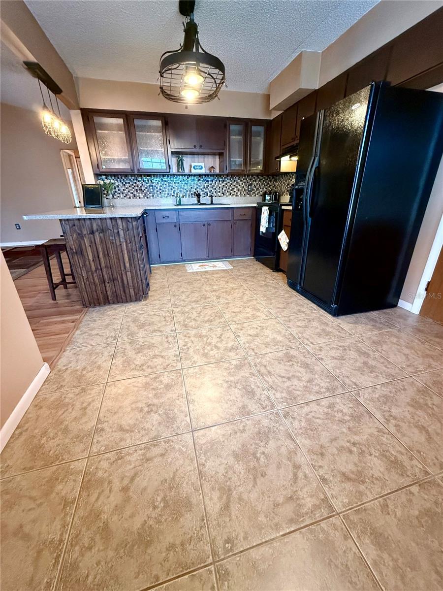 RAINBOW LAKES ESTATE - Residential