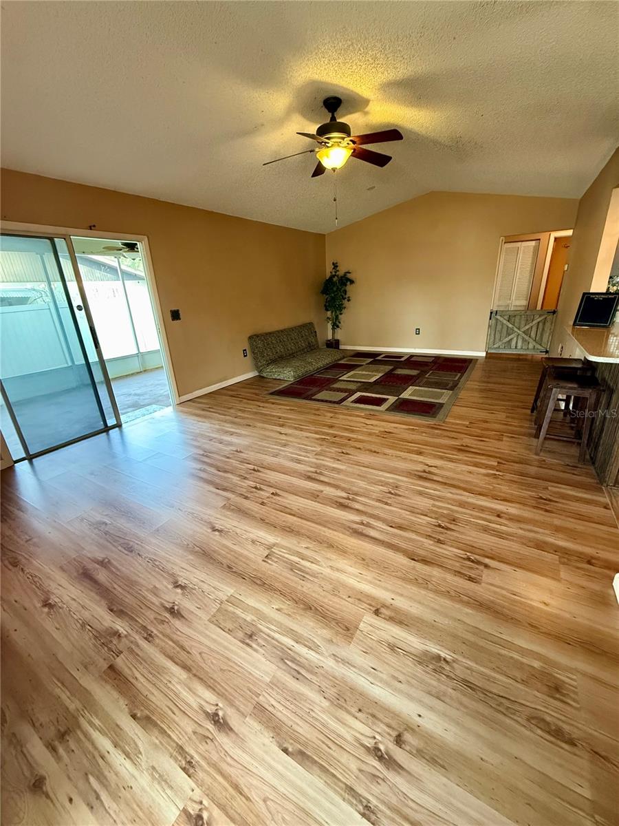 RAINBOW LAKES ESTATE - Residential