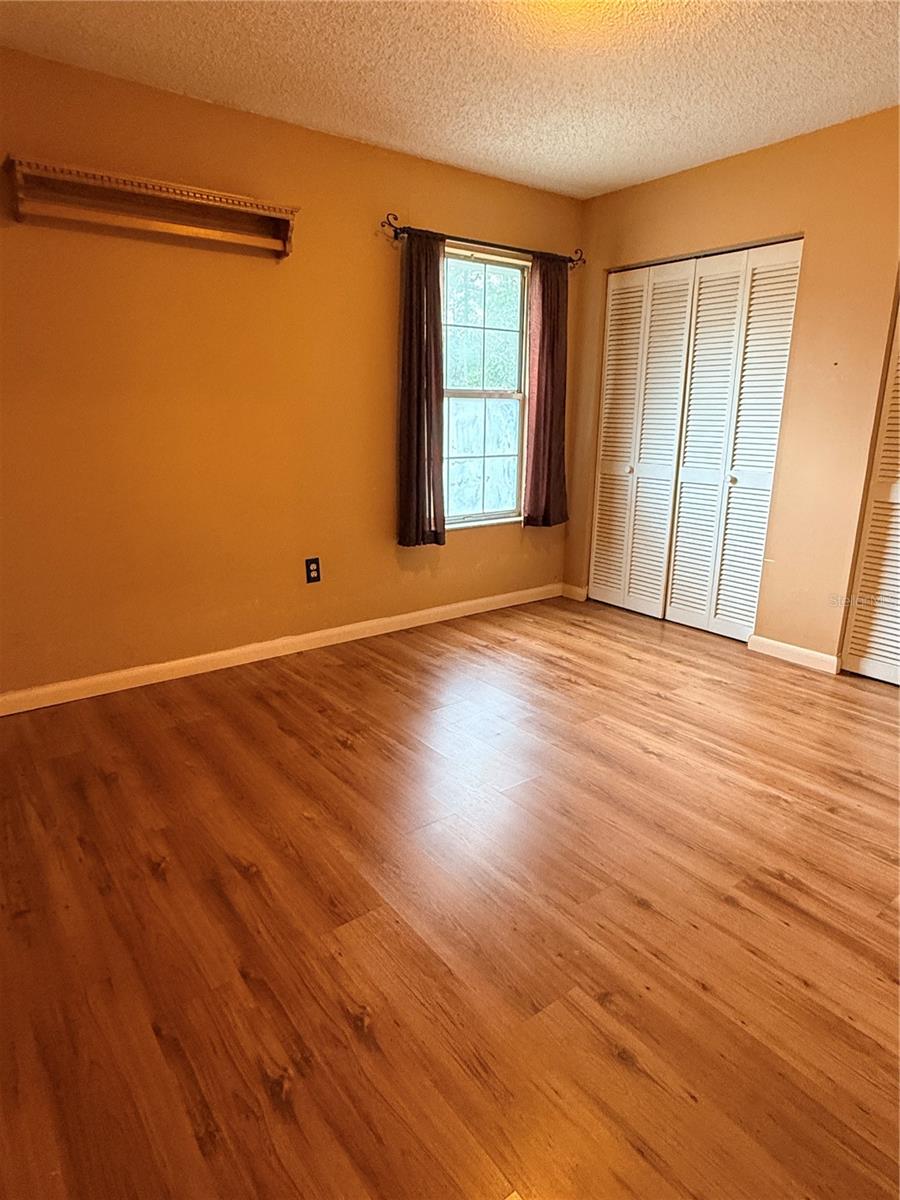 RAINBOW LAKES ESTATE - Residential