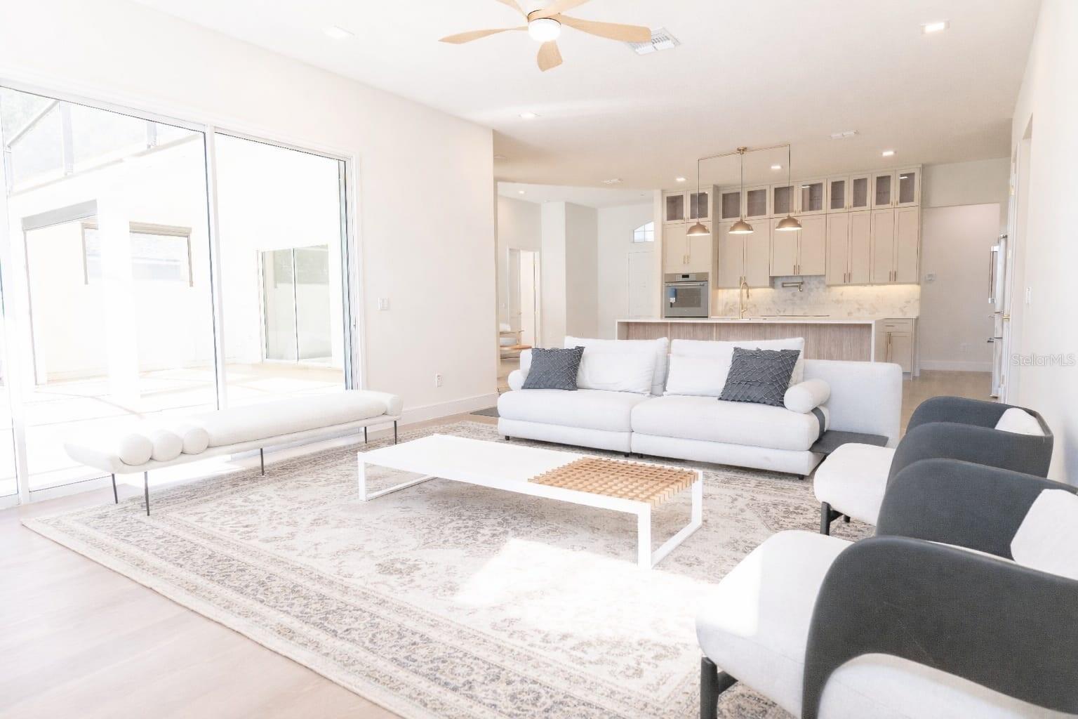 WINDSOR HILL - Residential