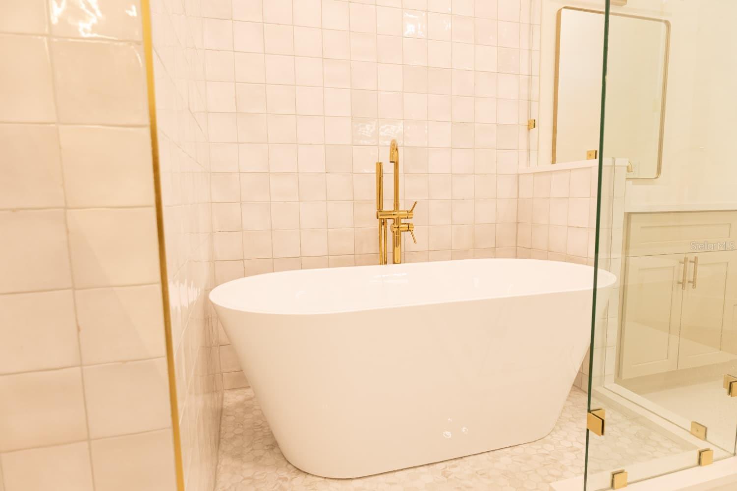 WINDSOR HILL - Residential