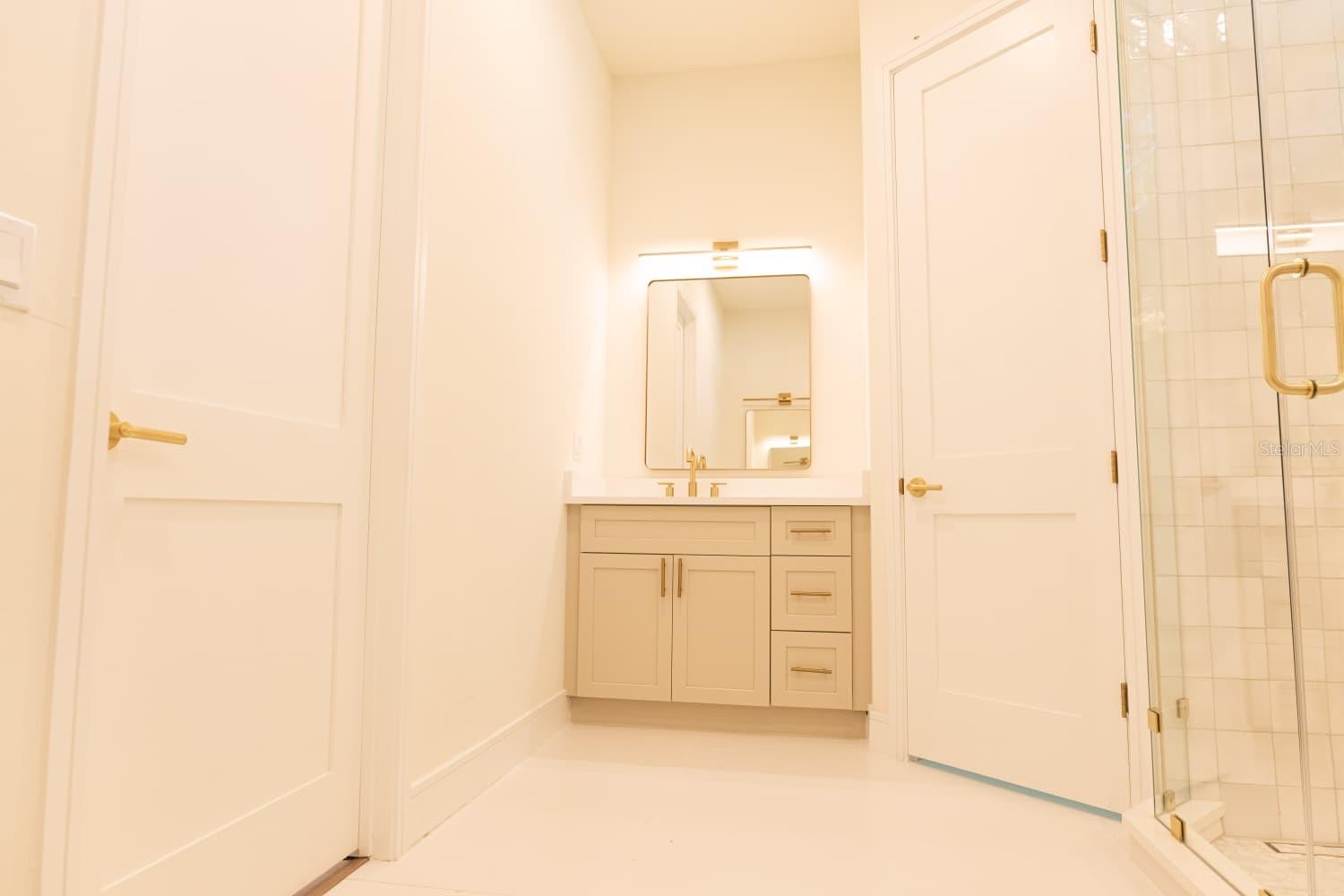 WINDSOR HILL - Residential