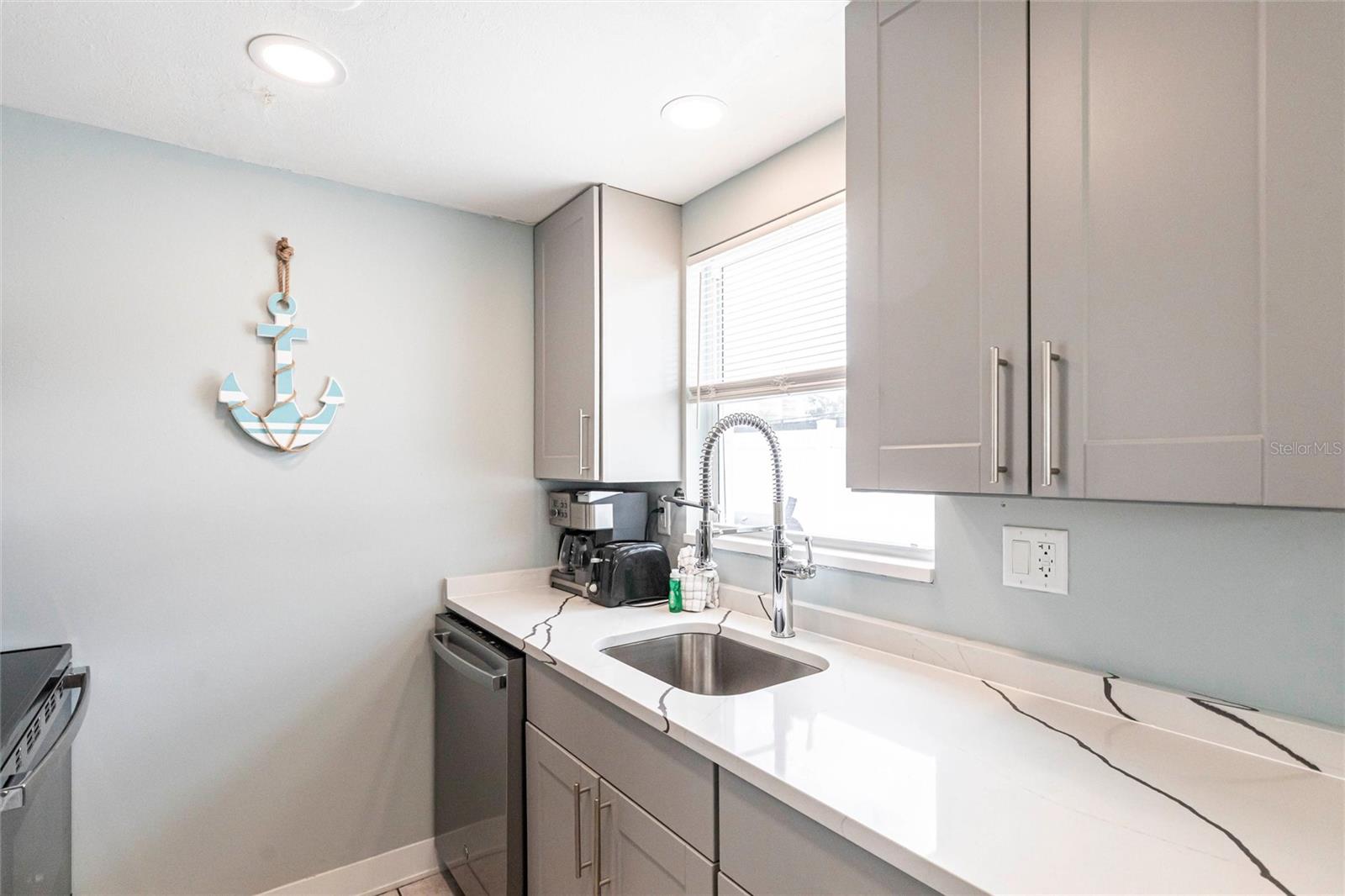 ALOHA KAI APTS - Residential