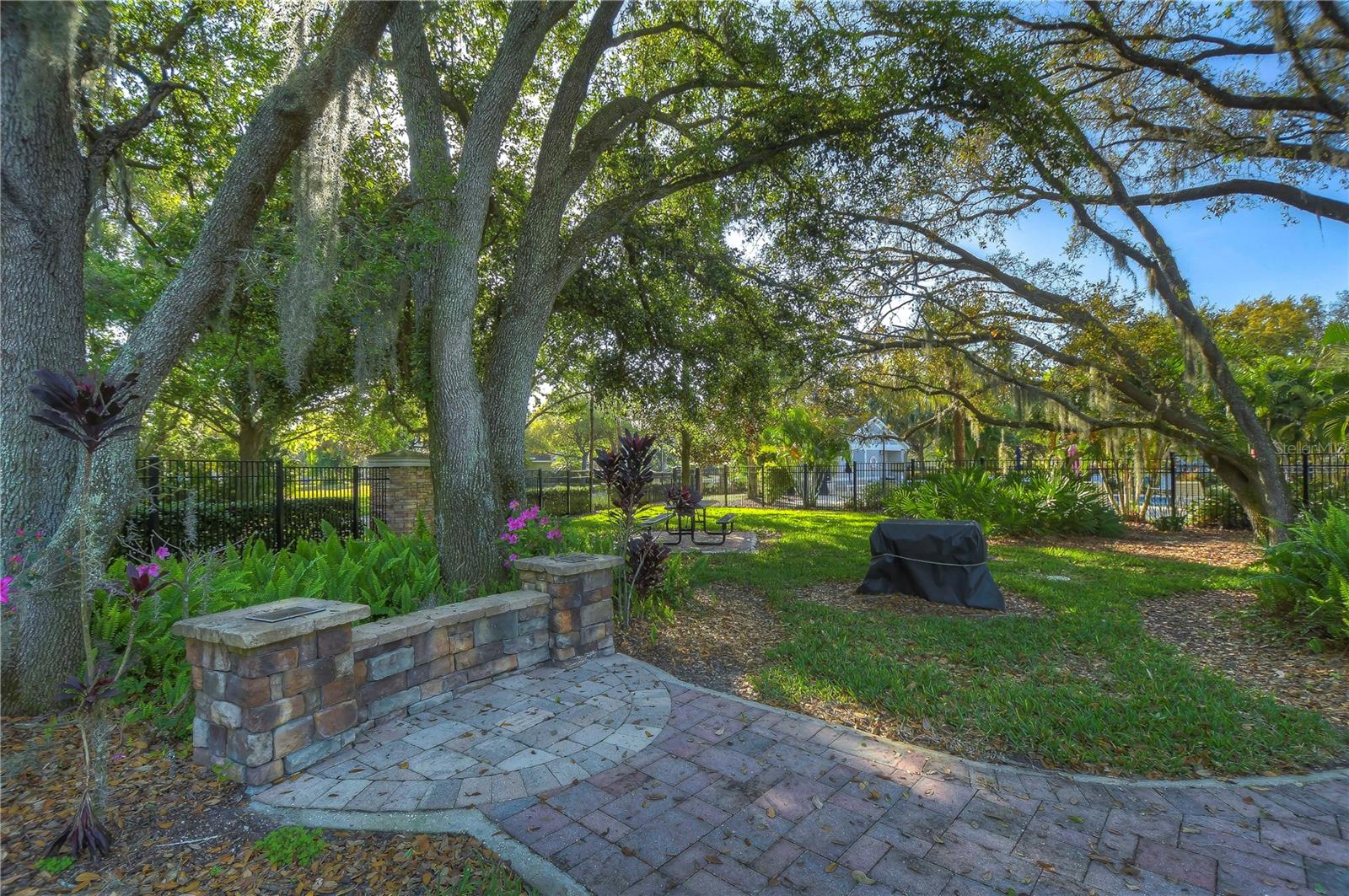FISHHAWK RANCH - Residential