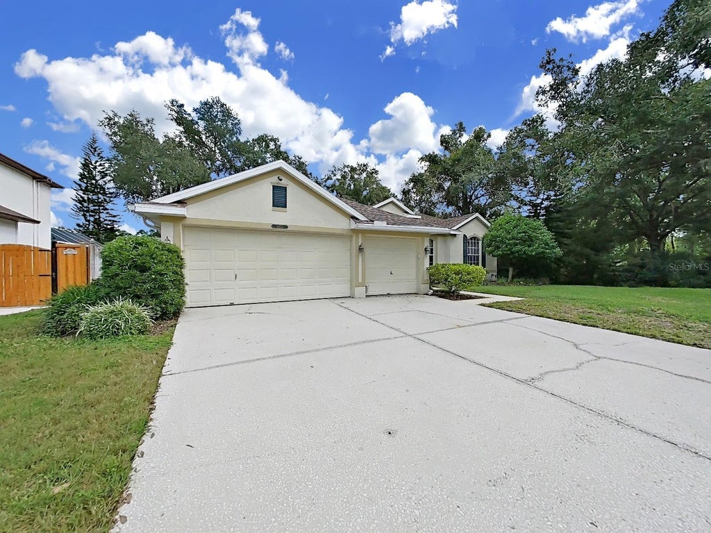Photo of 14915 Devonshire Woods Place, Tampa, FL 33624 (MLS # TB8556665)