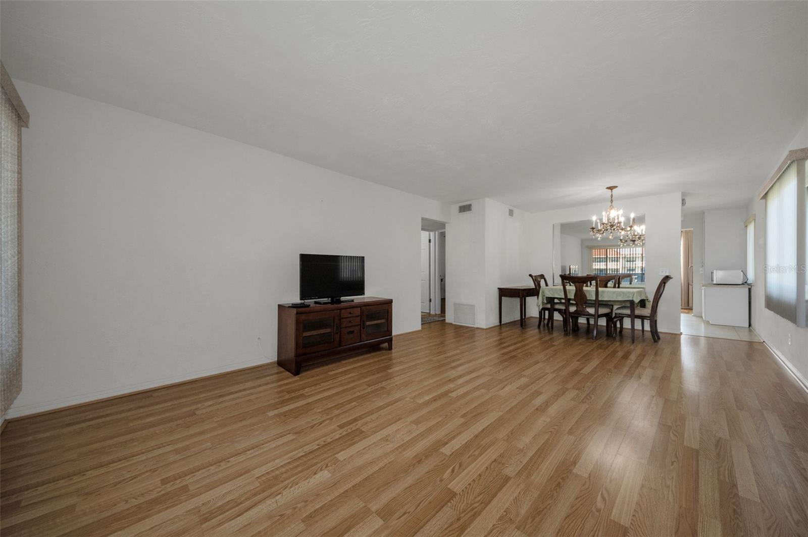 ON TOP OF THE WORLD UNIT 3 CONDO BLDG #6 APT - Residential