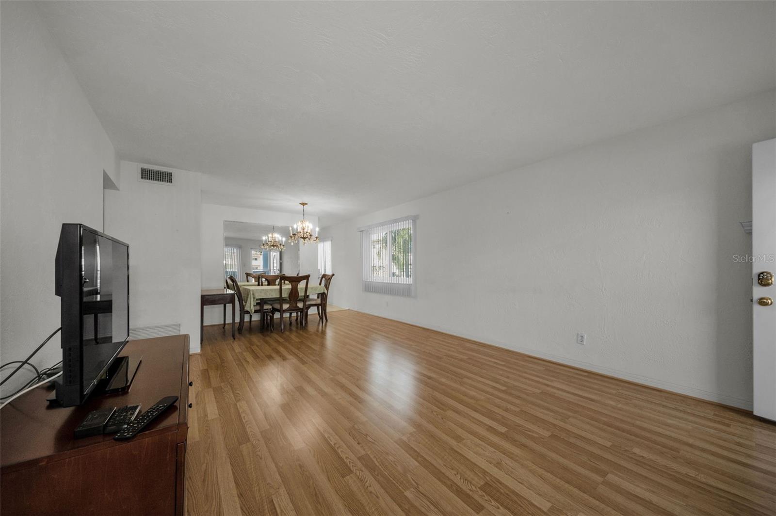 ON TOP OF THE WORLD UNIT 3 CONDO BLDG #6 APT - Residential