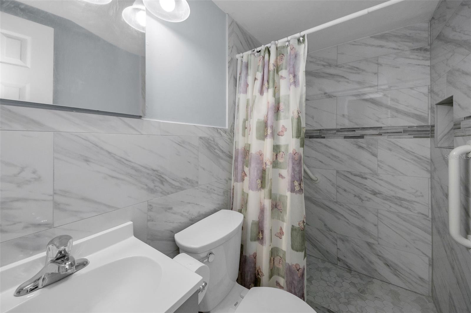 ON TOP OF THE WORLD UNIT 3 CONDO BLDG #6 APT - Residential