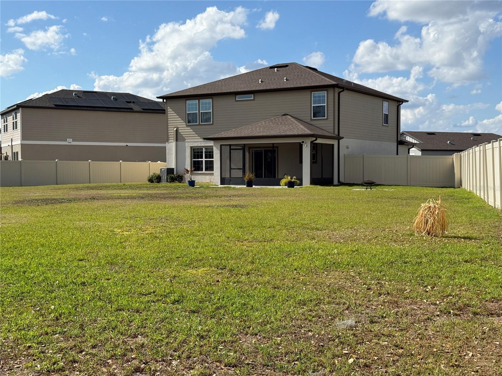 RIVERSTONE PH 1 - Residential