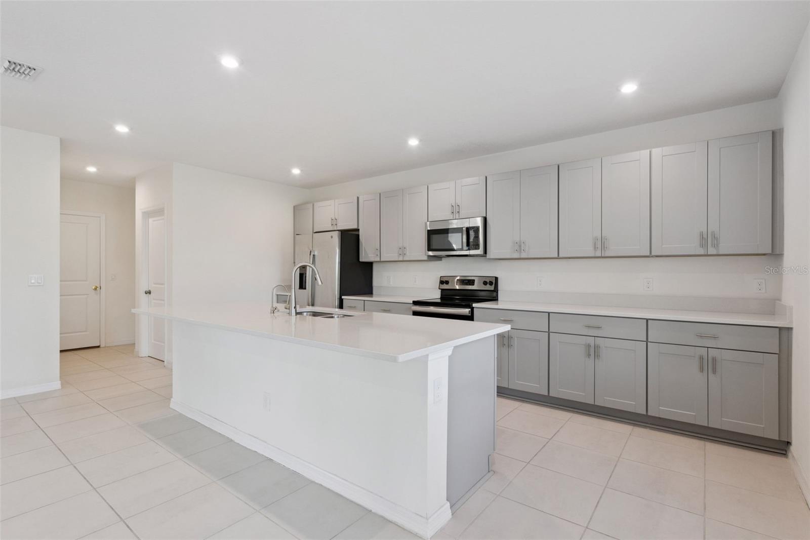 SAWGRASS BAY PH 3 - Residential