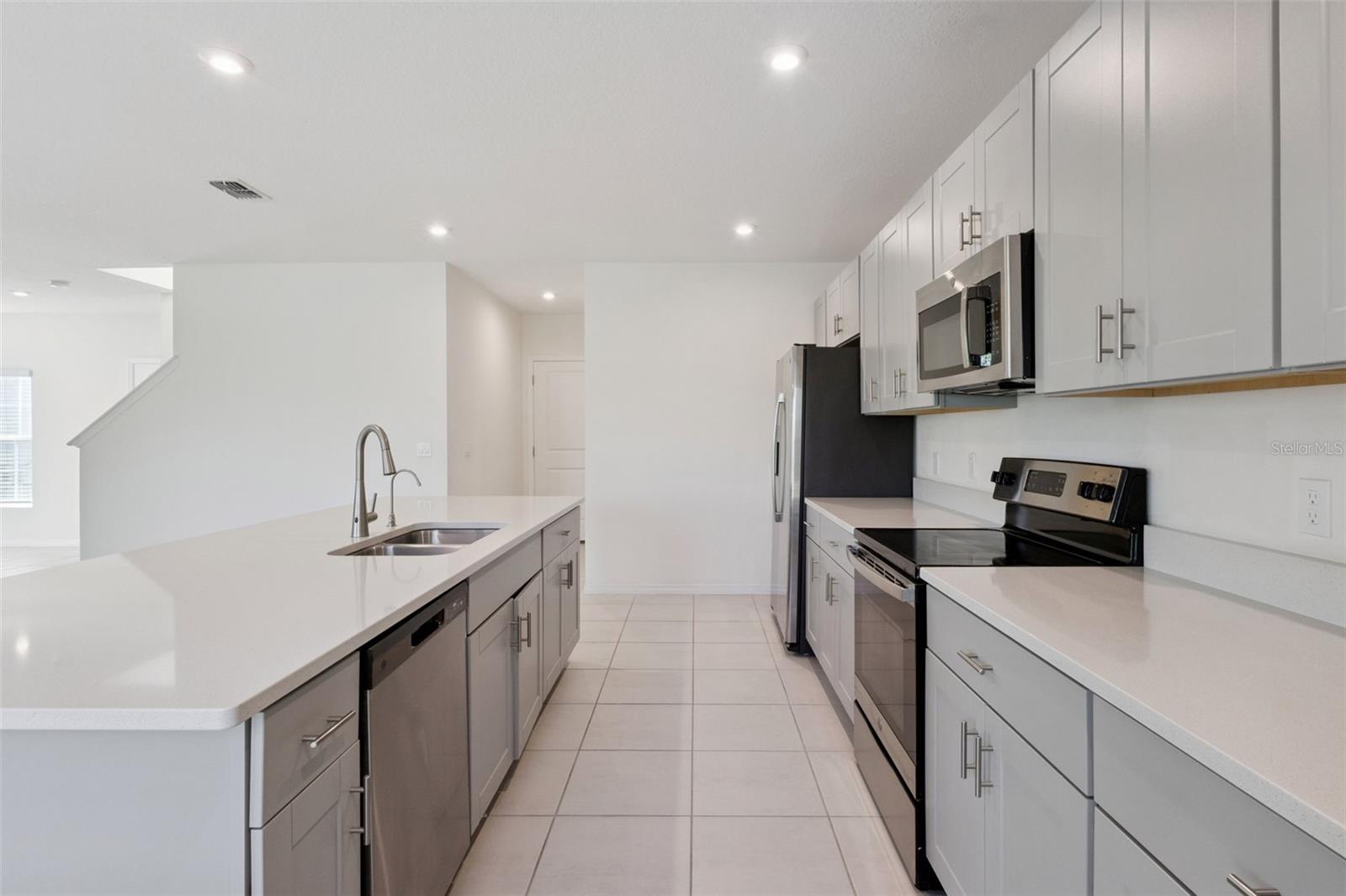 SAWGRASS BAY PH 3 - Residential