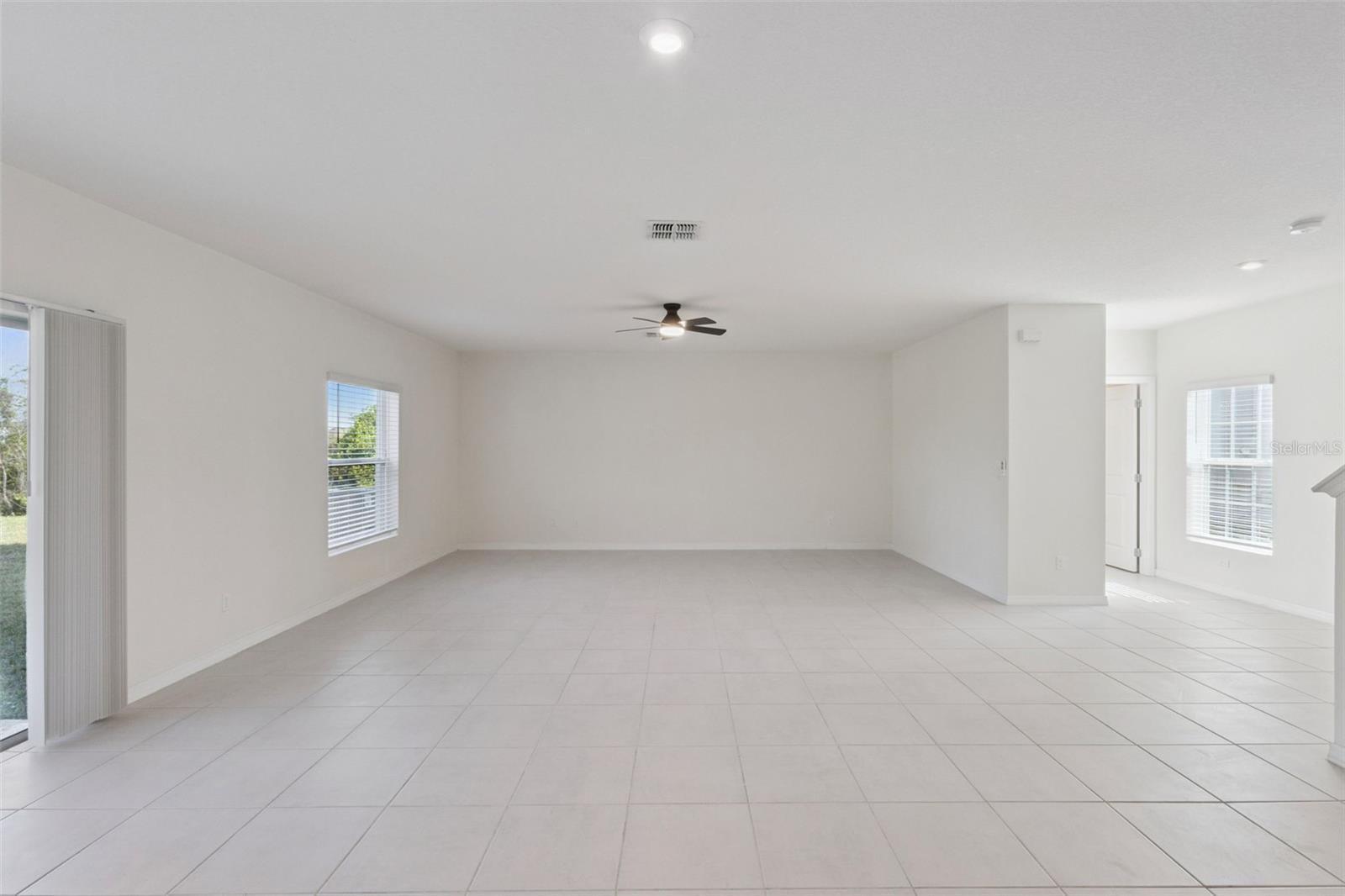 SAWGRASS BAY PH 3 - Residential