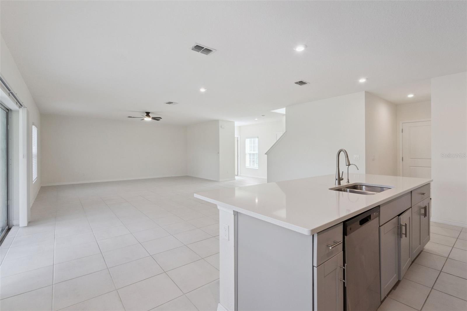 SAWGRASS BAY PH 3 - Residential