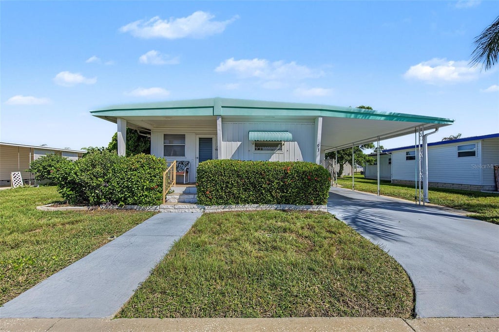 Photo of 93 Rachel Drive, Tarpon Springs, FL 34689 (MLS # TB8554046)