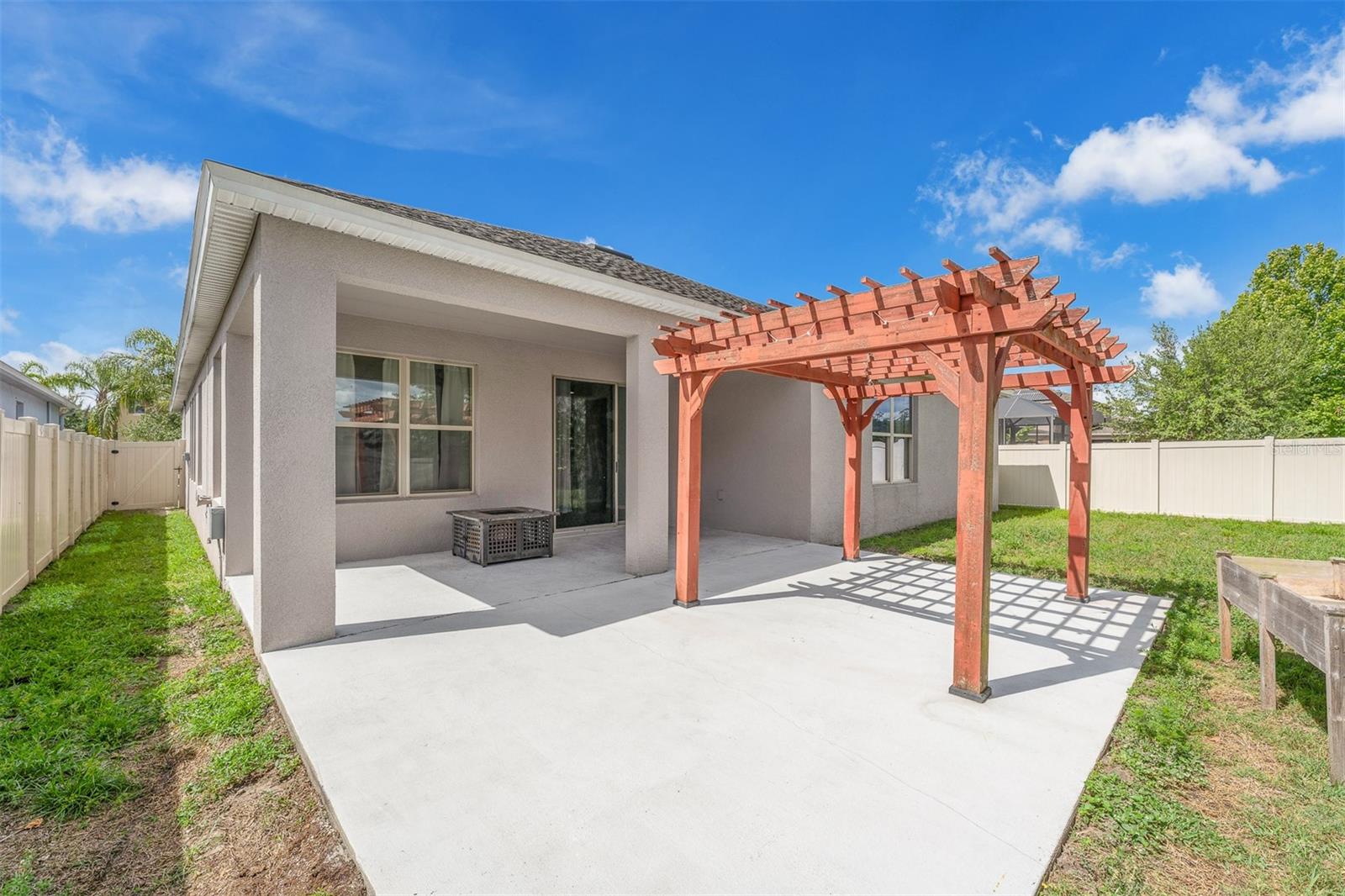 NOVA POINTE PH 2 - Residential