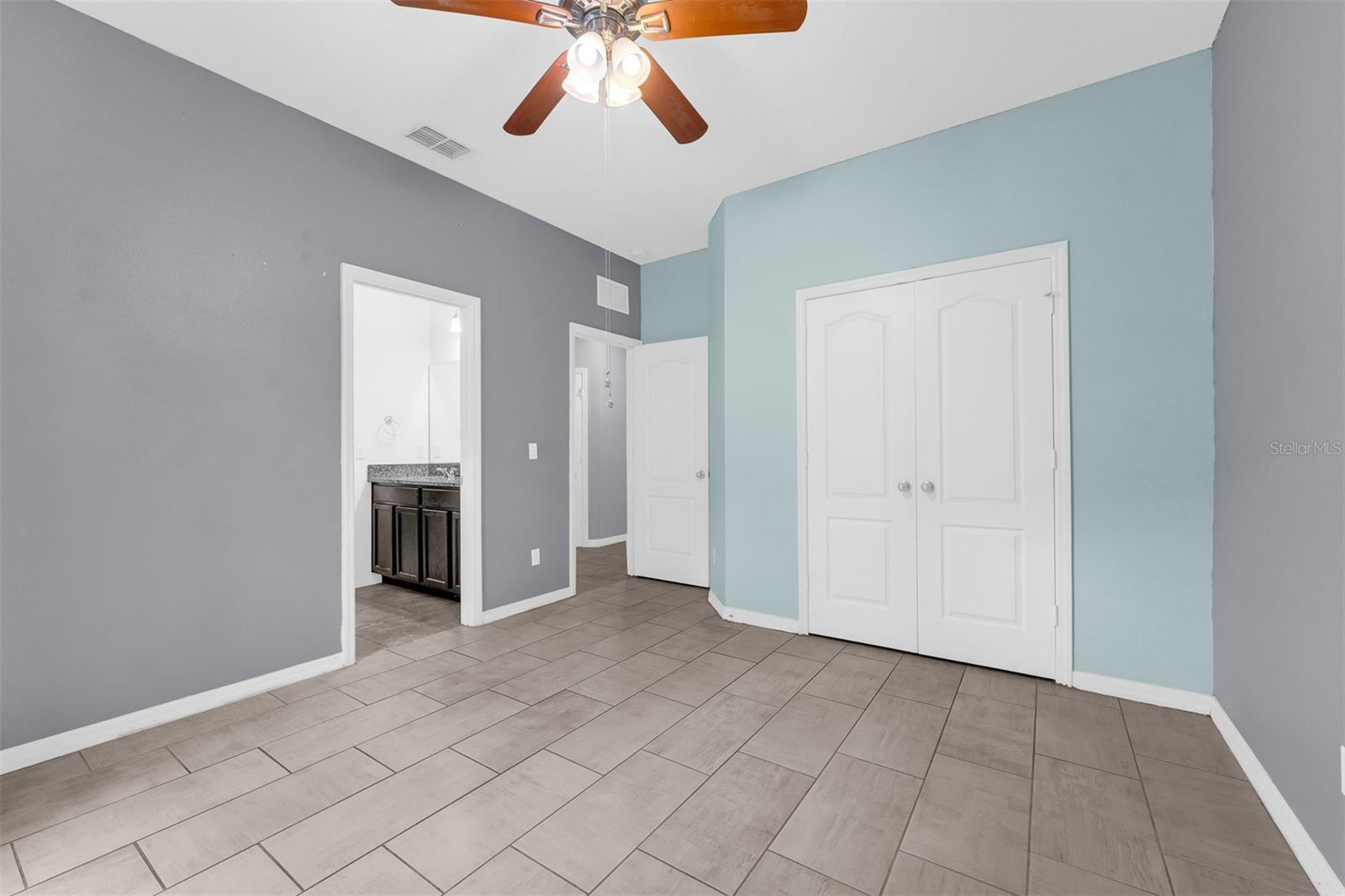 NOVA POINTE PH 2 - Residential