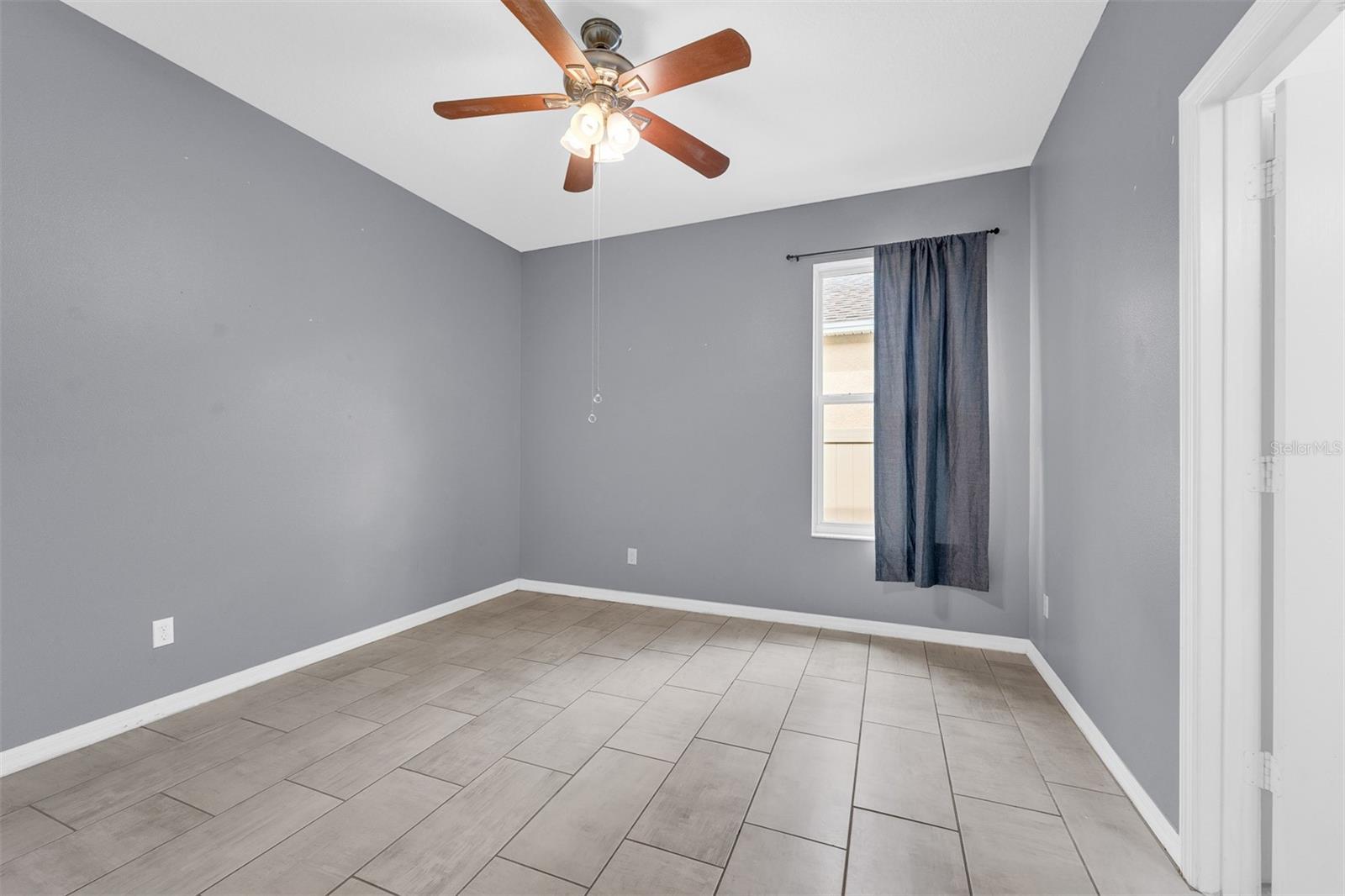 NOVA POINTE PH 2 - Residential