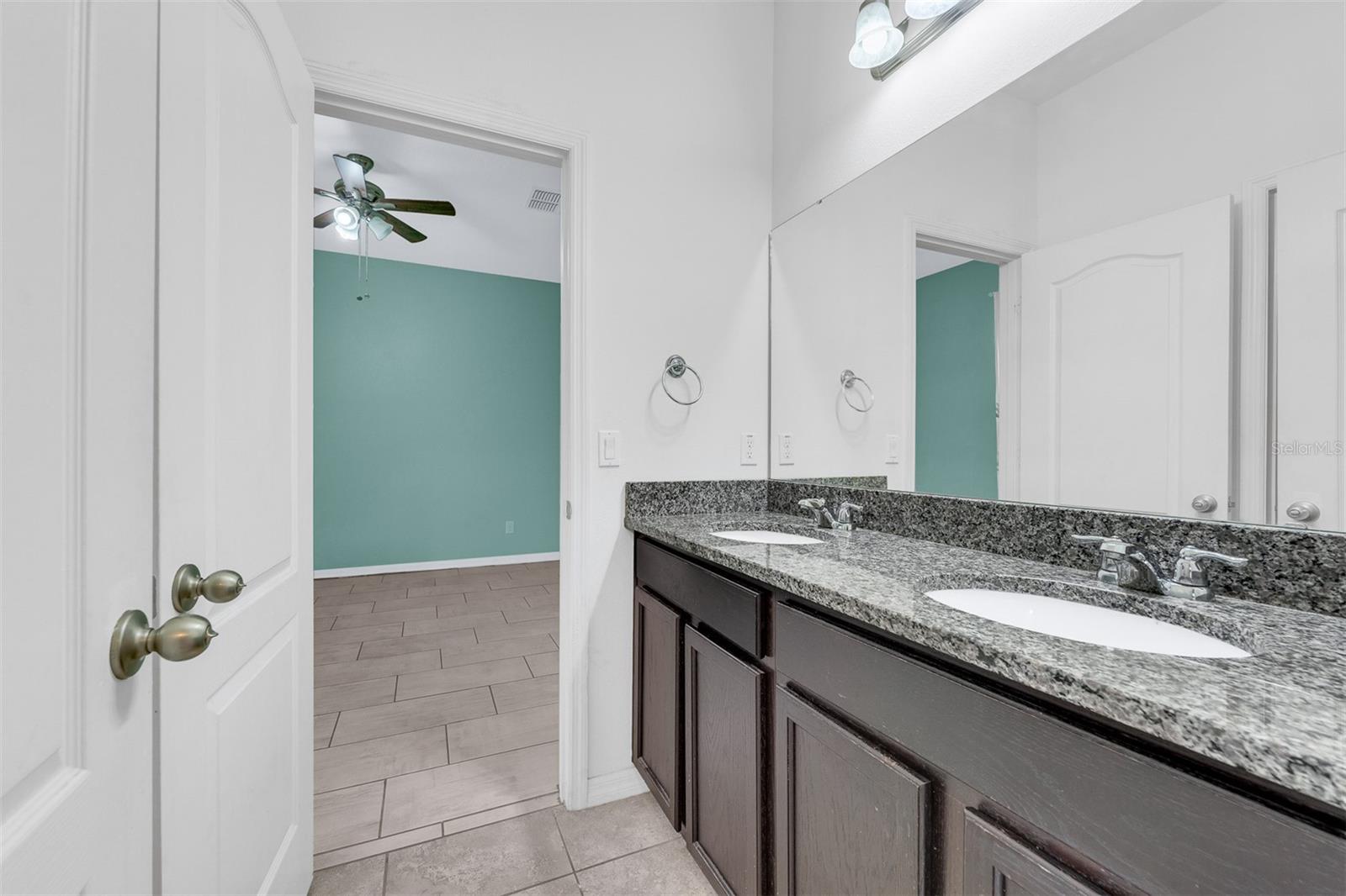 NOVA POINTE PH 2 - Residential