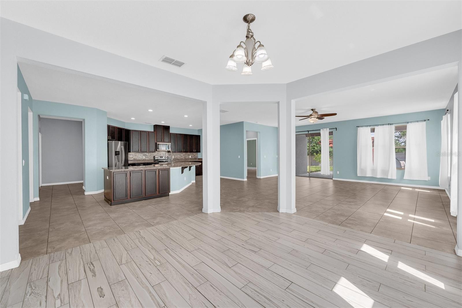 NOVA POINTE PH 2 - Residential