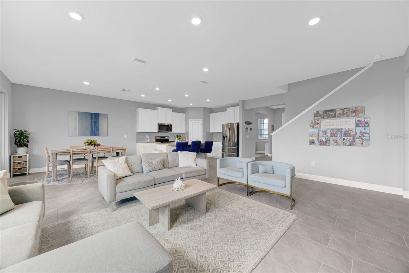 MANGROVE MANOR PH 1 - Residential