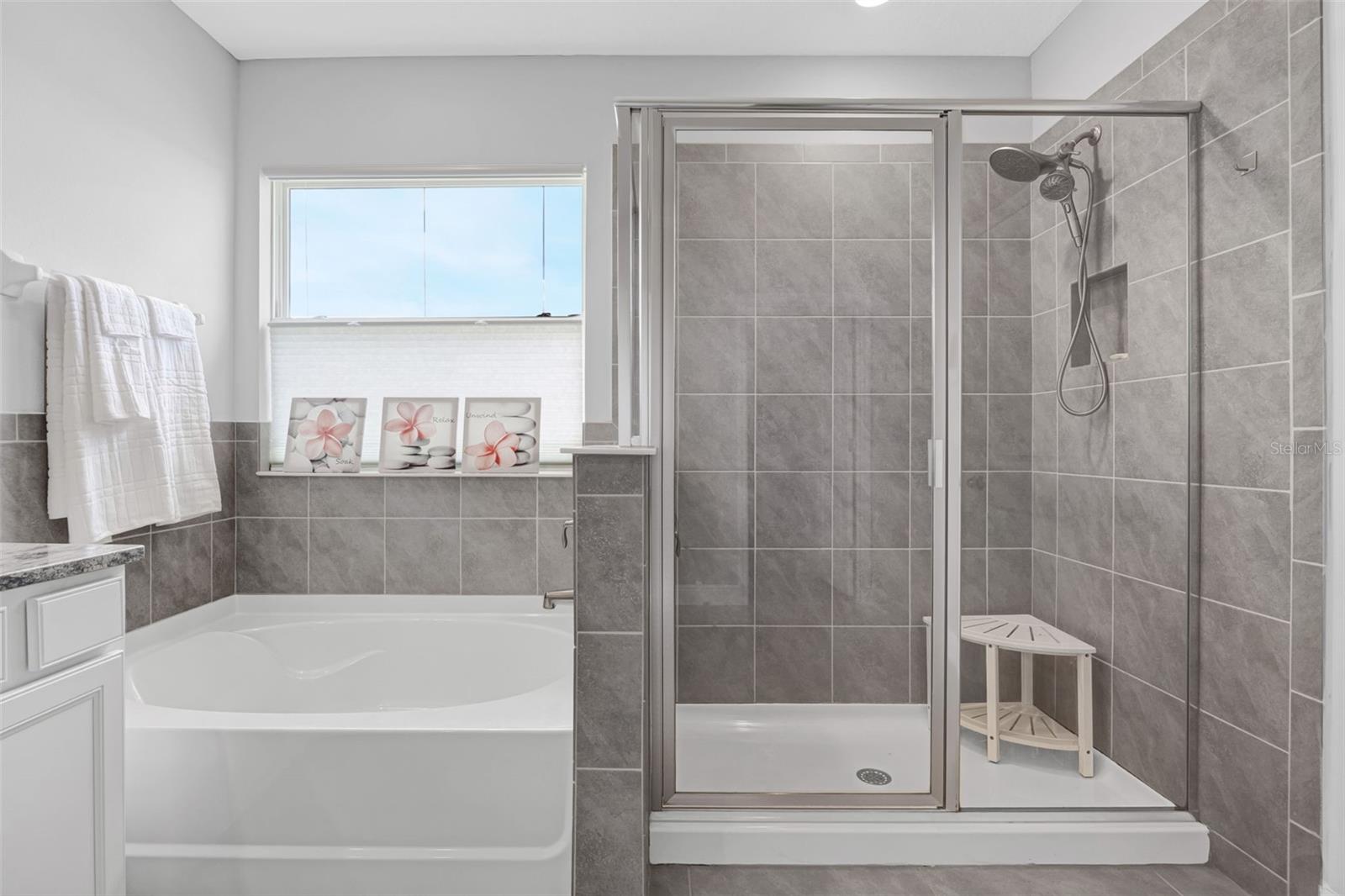 MANGROVE MANOR PH 1 - Residential