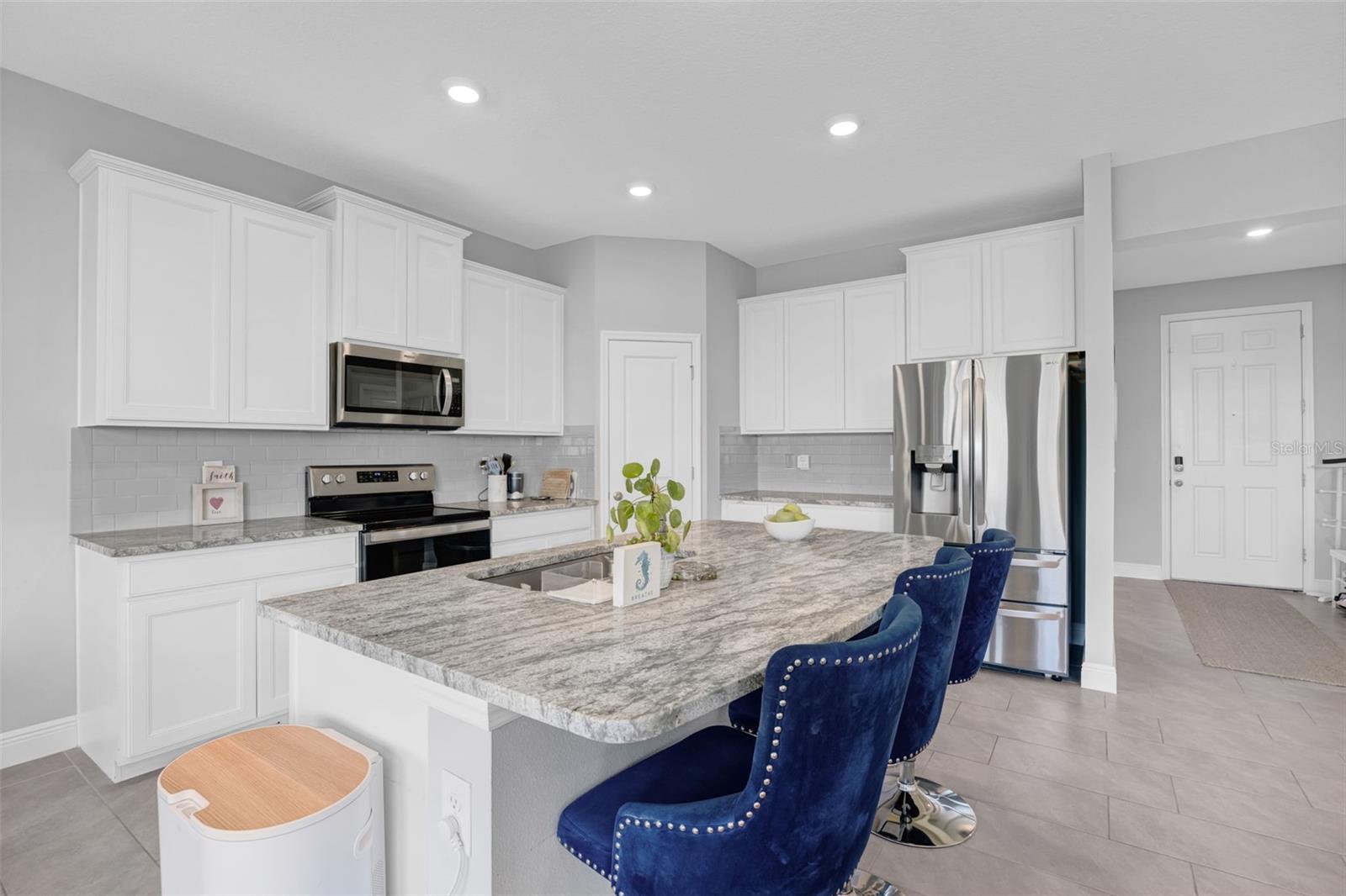 MANGROVE MANOR PH 1 - Residential