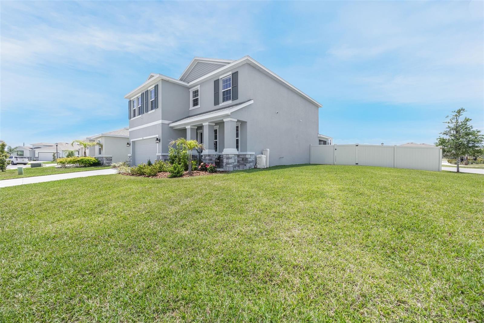 MANGROVE MANOR PH 1 - Residential