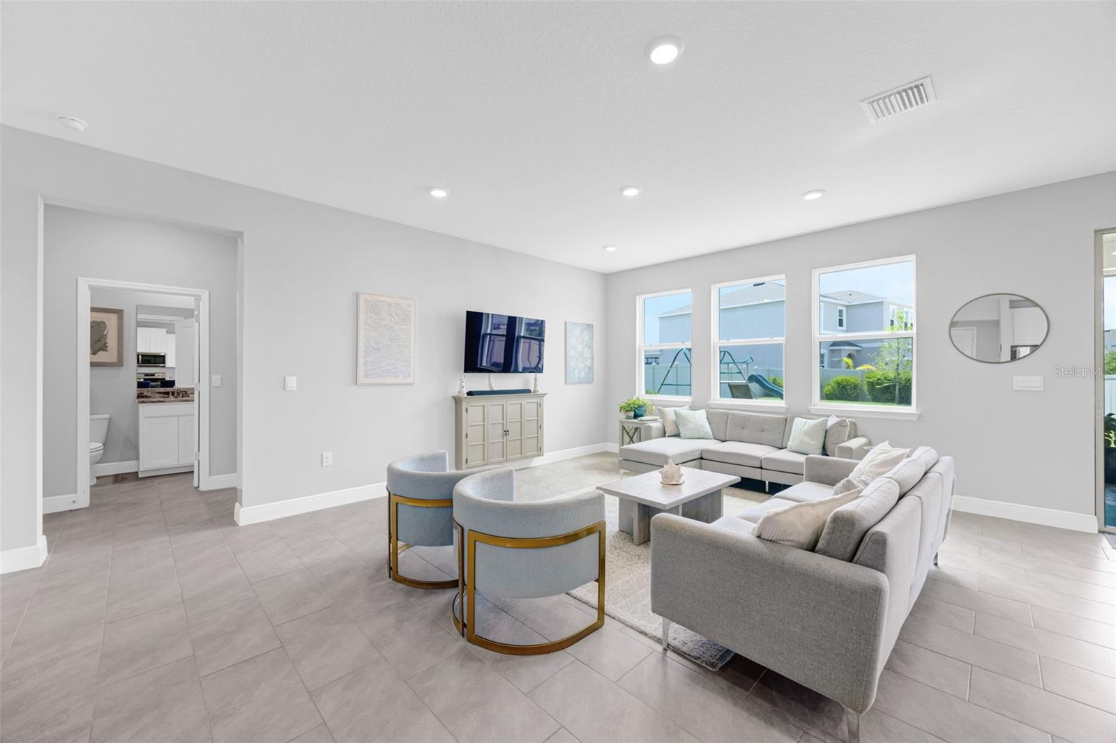 MANGROVE MANOR PH 1 - Residential