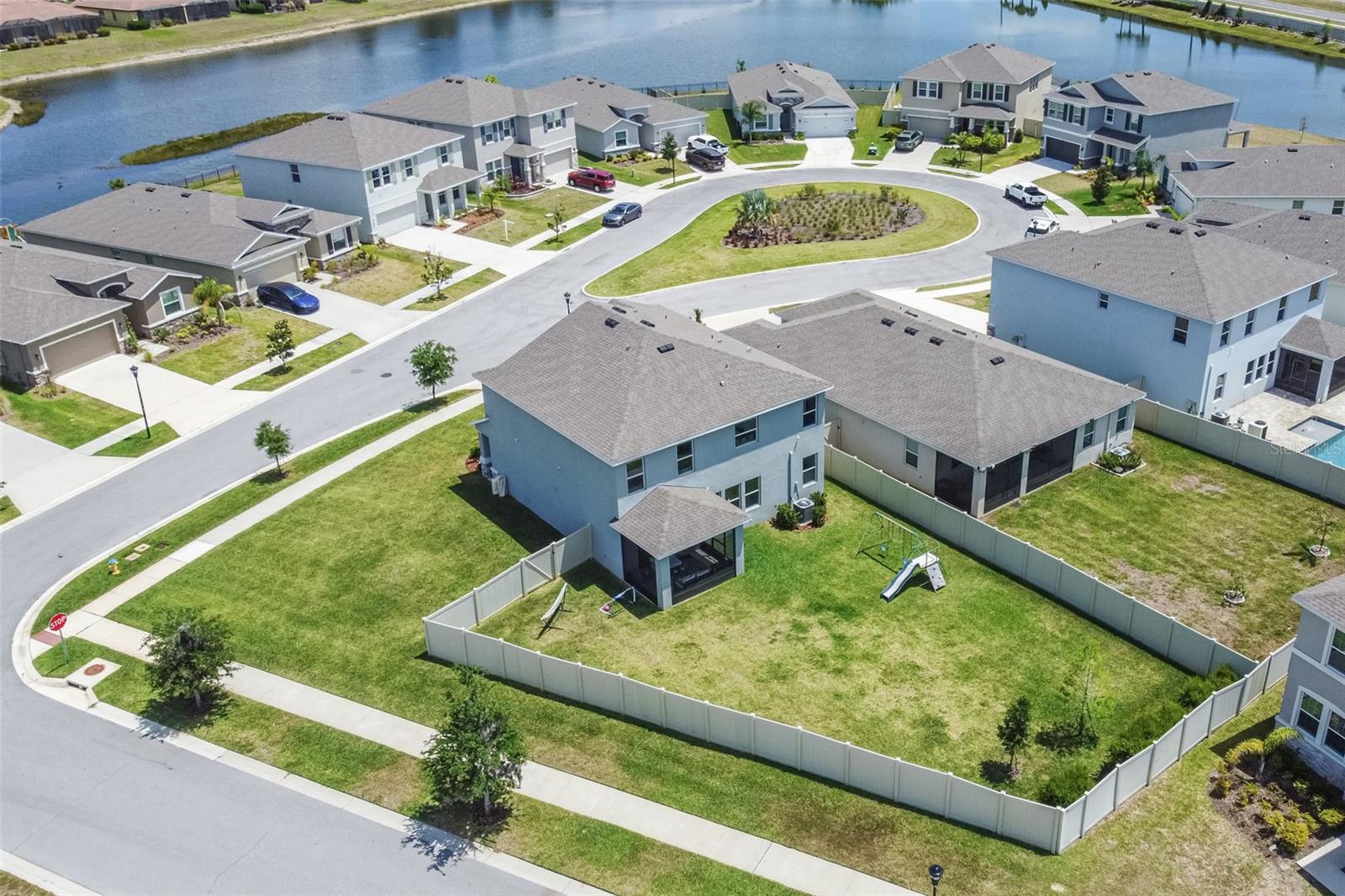 MANGROVE MANOR PH 1 - Residential