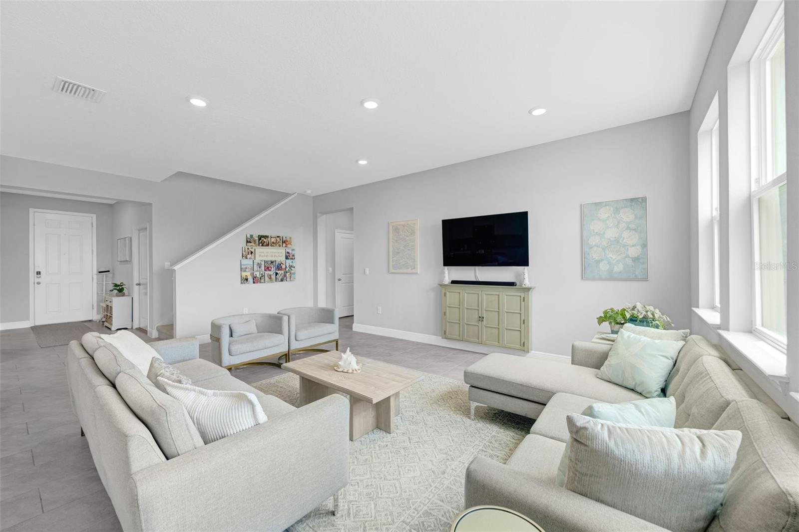 MANGROVE MANOR PH 1 - Residential