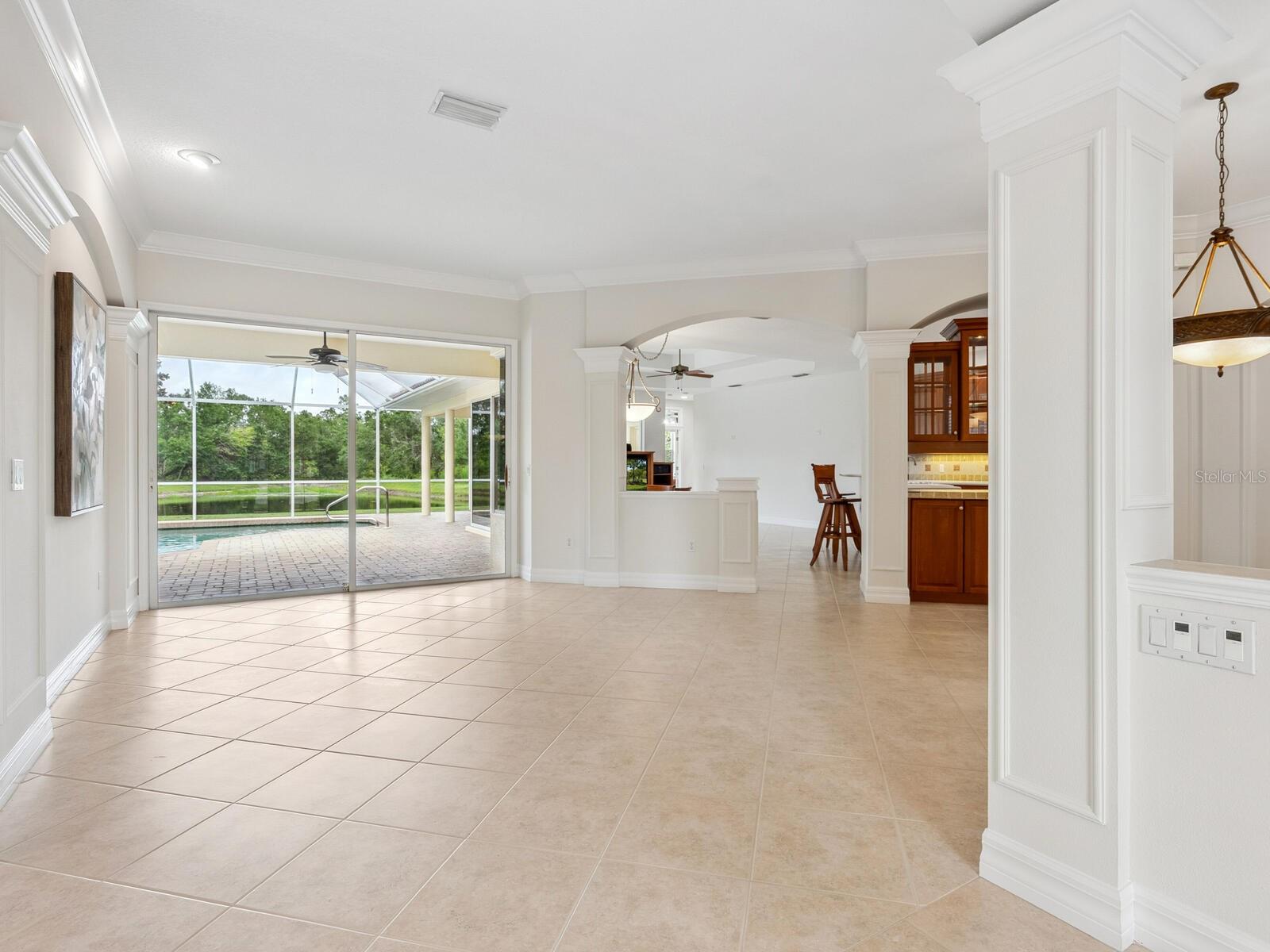 6811 HONEYSUCKLE TRAIL