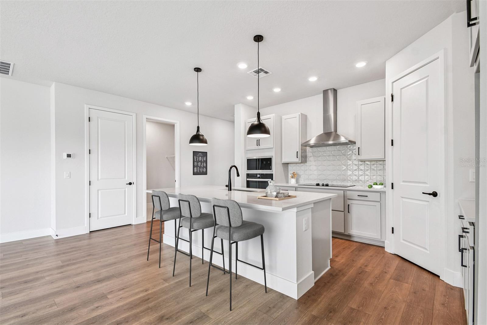 10648 CRESCENT CREEK CROSSING