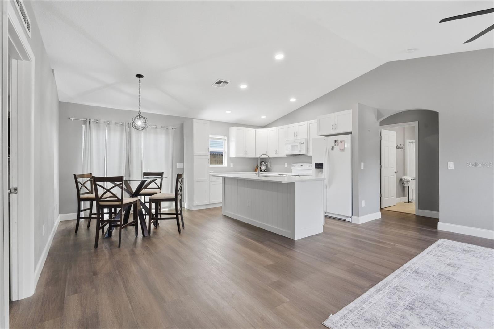 MINAKI HEIGHTS - Residential