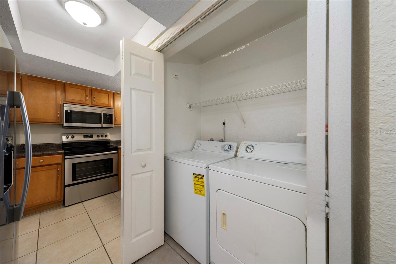 PERHING OAKS - Residential